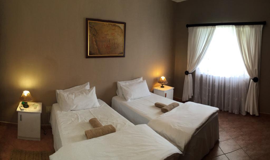 Brandberg Rest Camp Hotel Uis Room photo